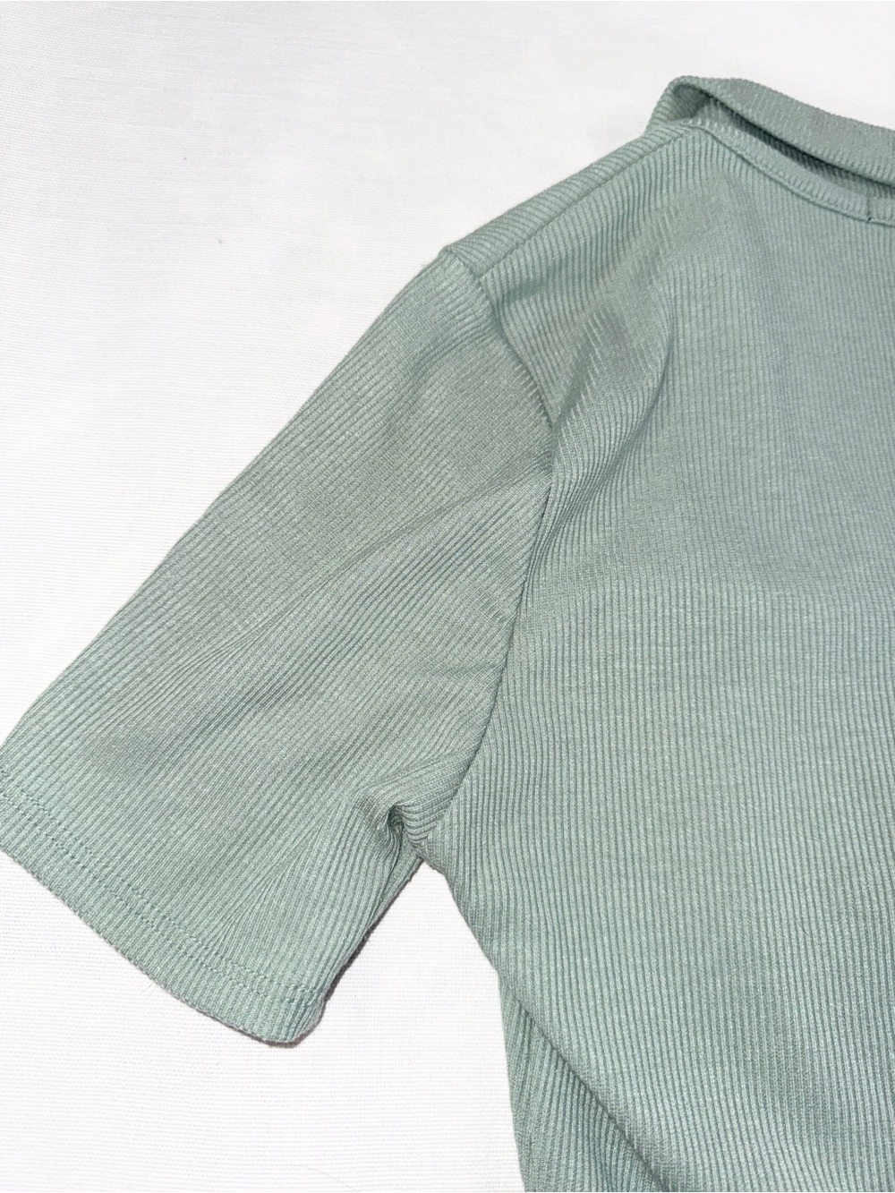Mixed Threads Sage Green Ribbed Ruched Collared Crop Top Small - Picture 7 of 8